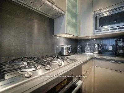55, Scollard, Annex, Toronto