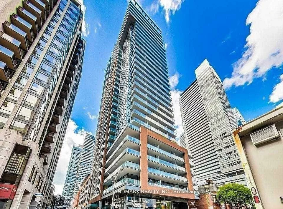 8, Mercer, Waterfront Communities C1, Toronto