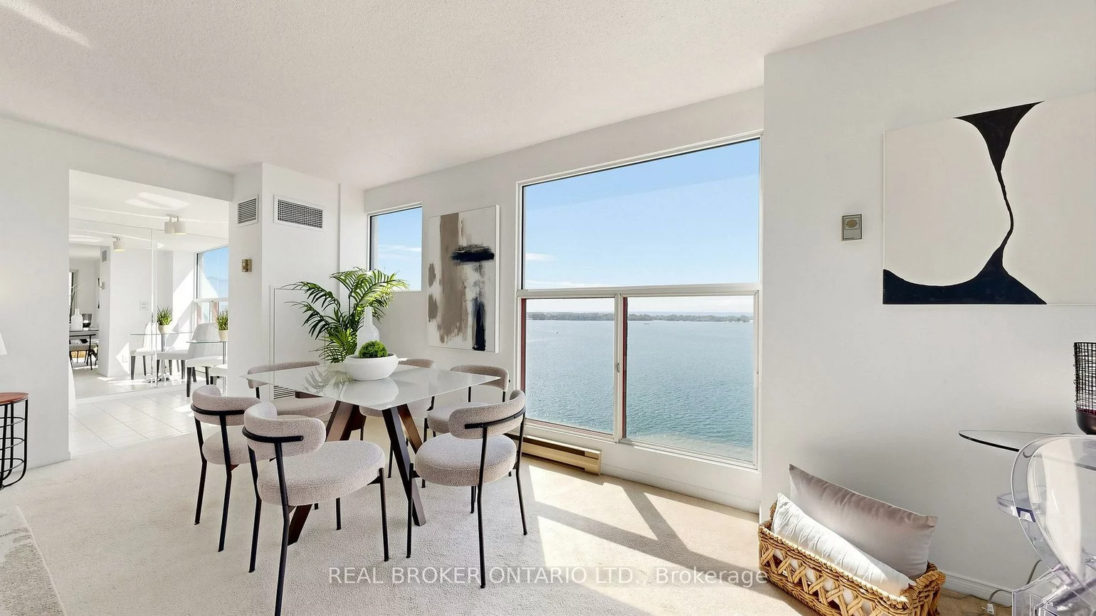 99, Harbour, Waterfront Communities C1, Toronto