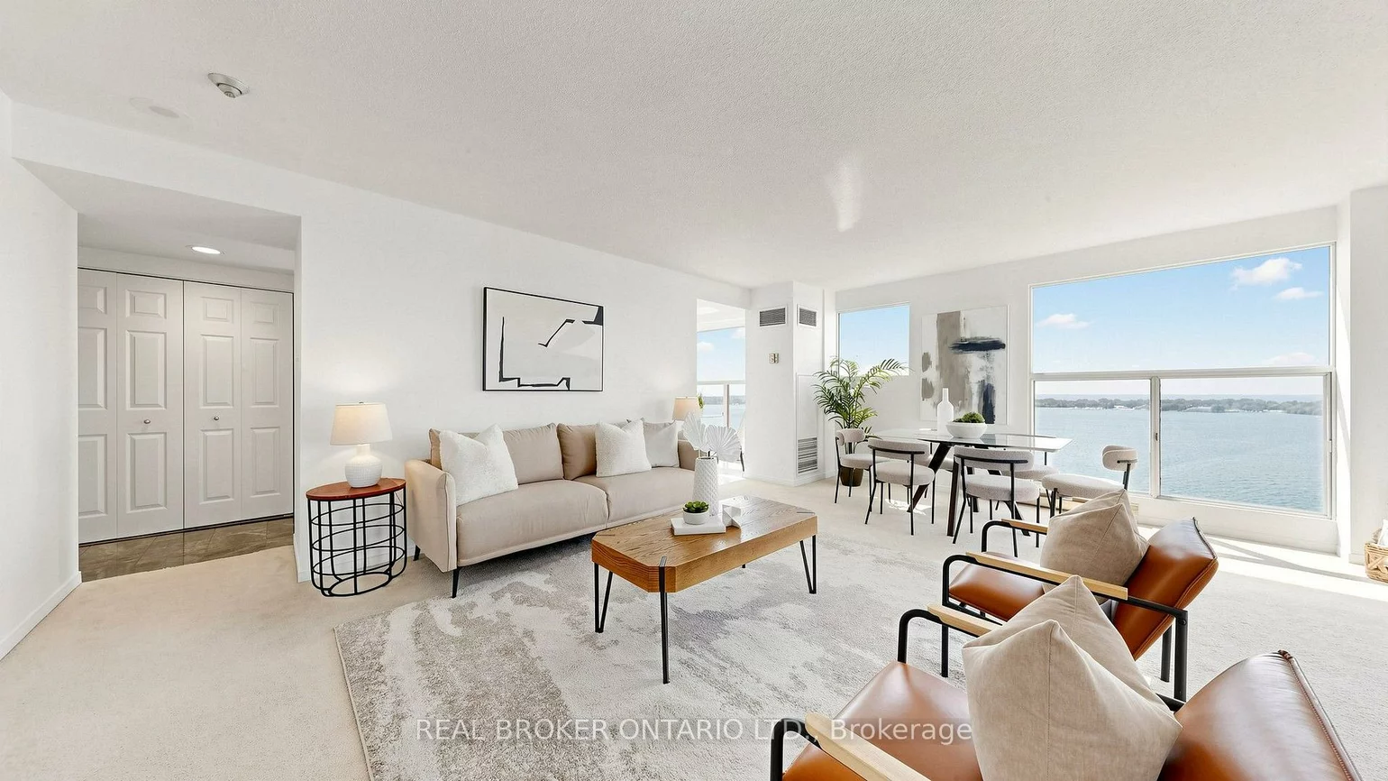 99, Harbour, Waterfront Communities C1, Toronto