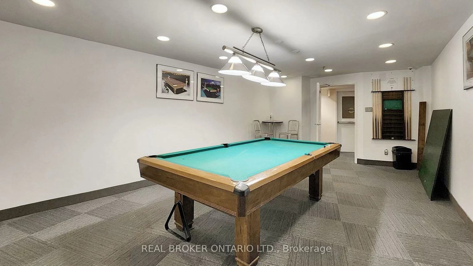 99, Harbour, Waterfront Communities C1, Toronto