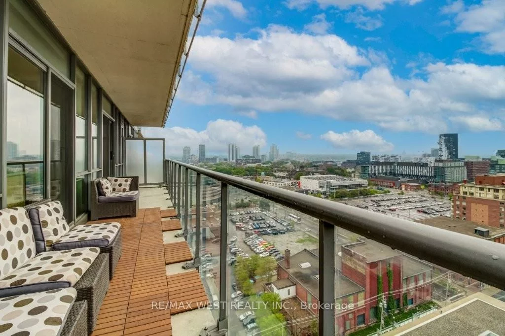 33, Mill, Waterfront Communities C8, Toronto