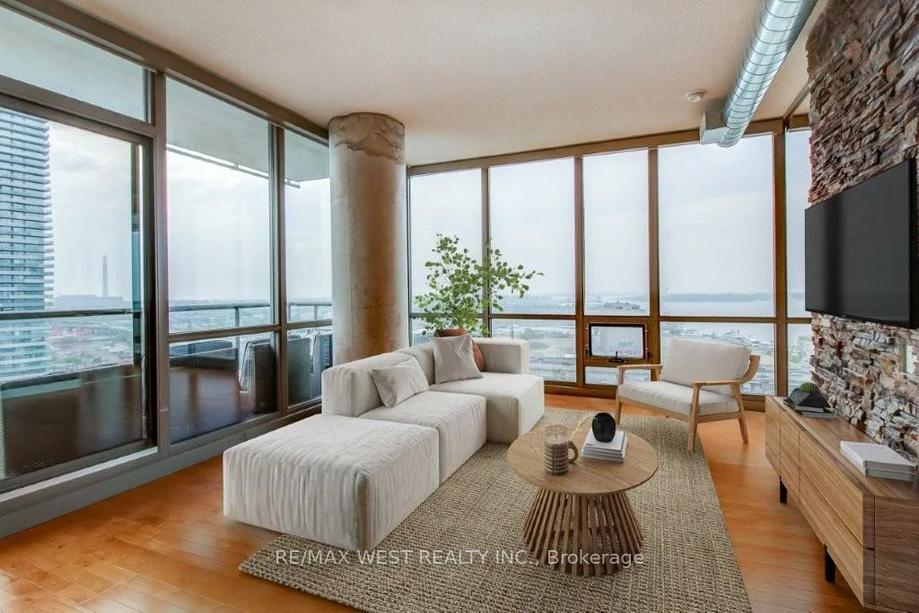 33, Mill, Waterfront Communities C8, Toronto