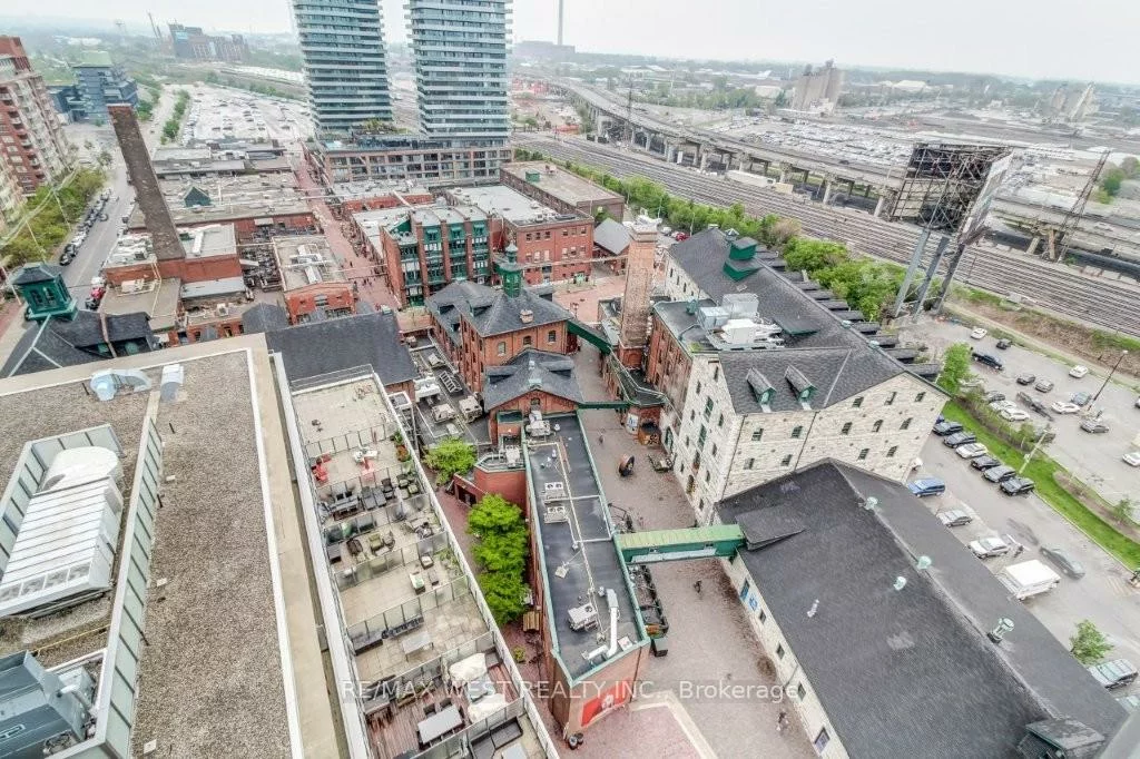 33, Mill, Waterfront Communities C8, Toronto