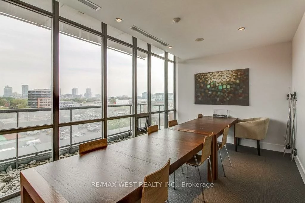 33, Mill, Waterfront Communities C8, Toronto