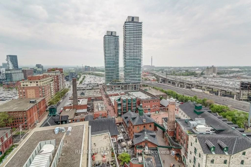33, Mill, Waterfront Communities C8, Toronto