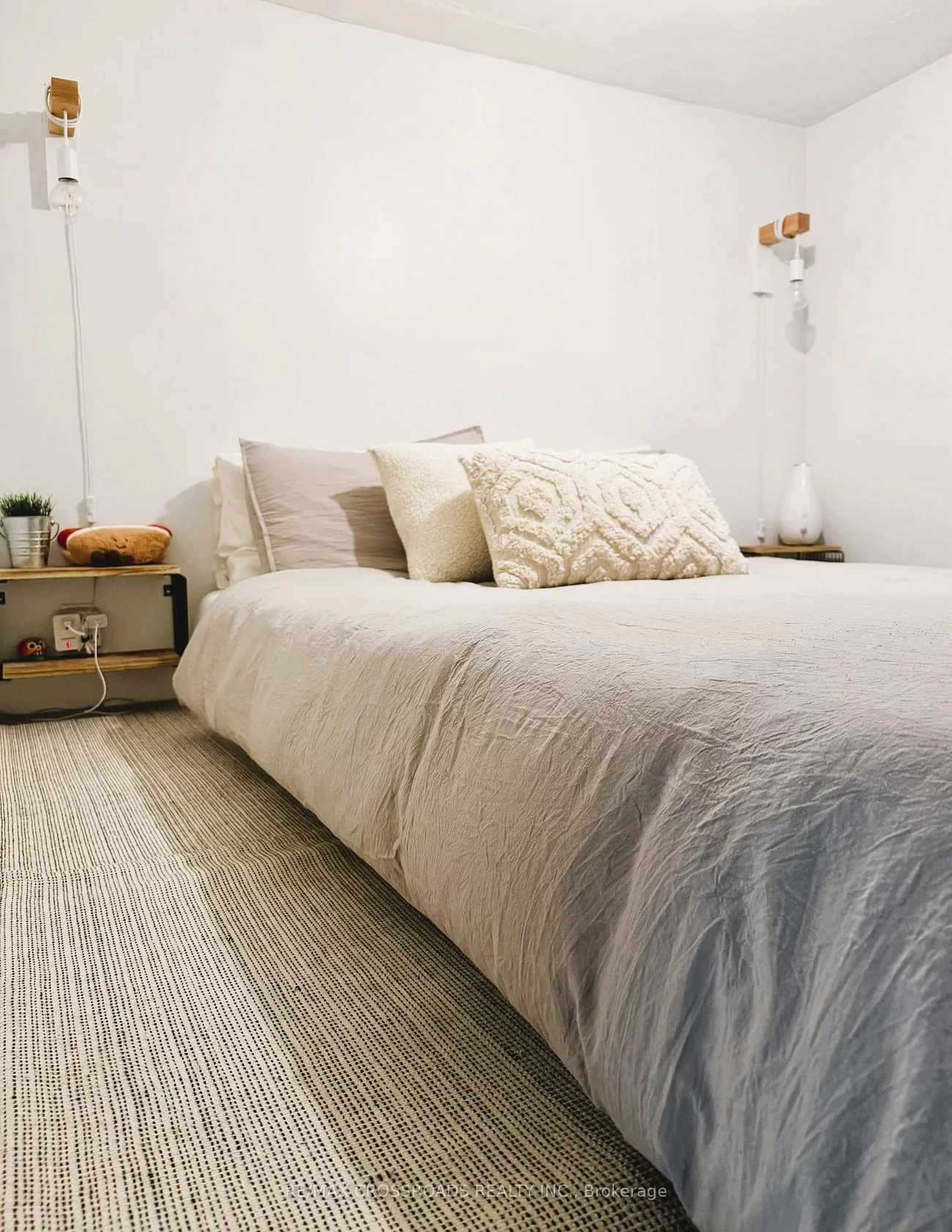 380, Macpherson, Casa Loma, Toronto