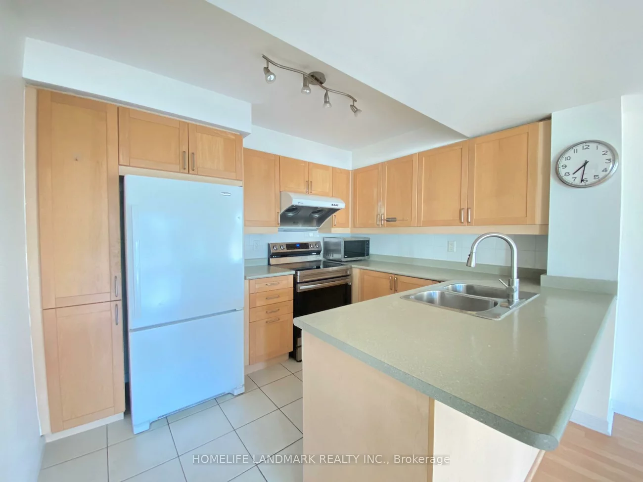 205, The Donway W, Banbury-Don Mills, Toronto