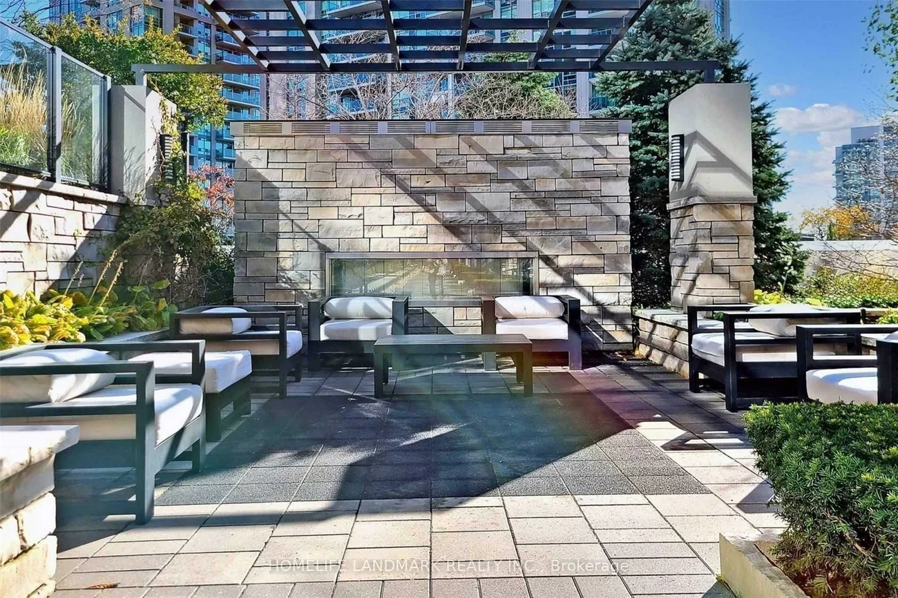 2, Anndale, Willowdale East, Toronto