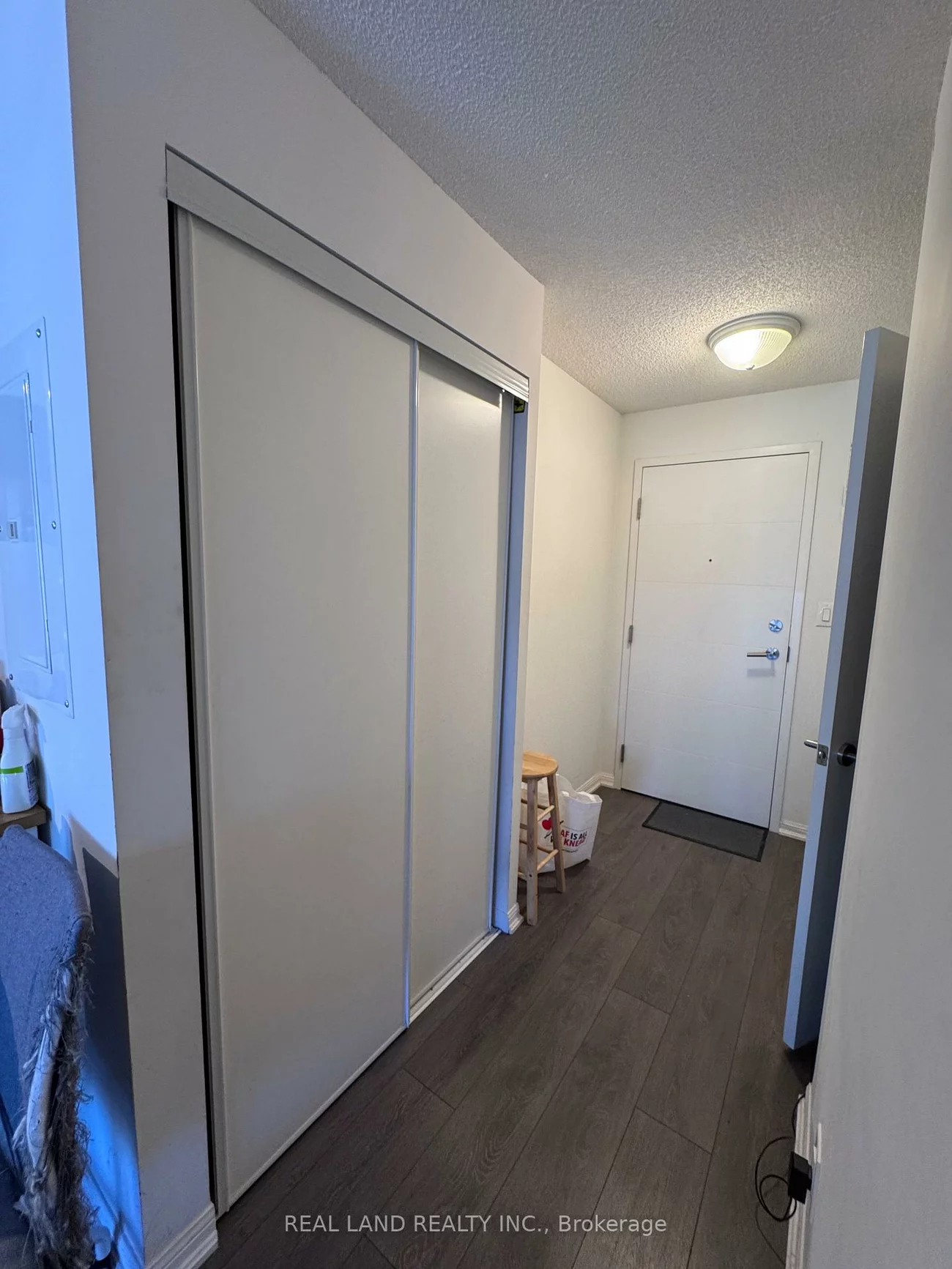 400, Adelaide, Moss Park, Toronto