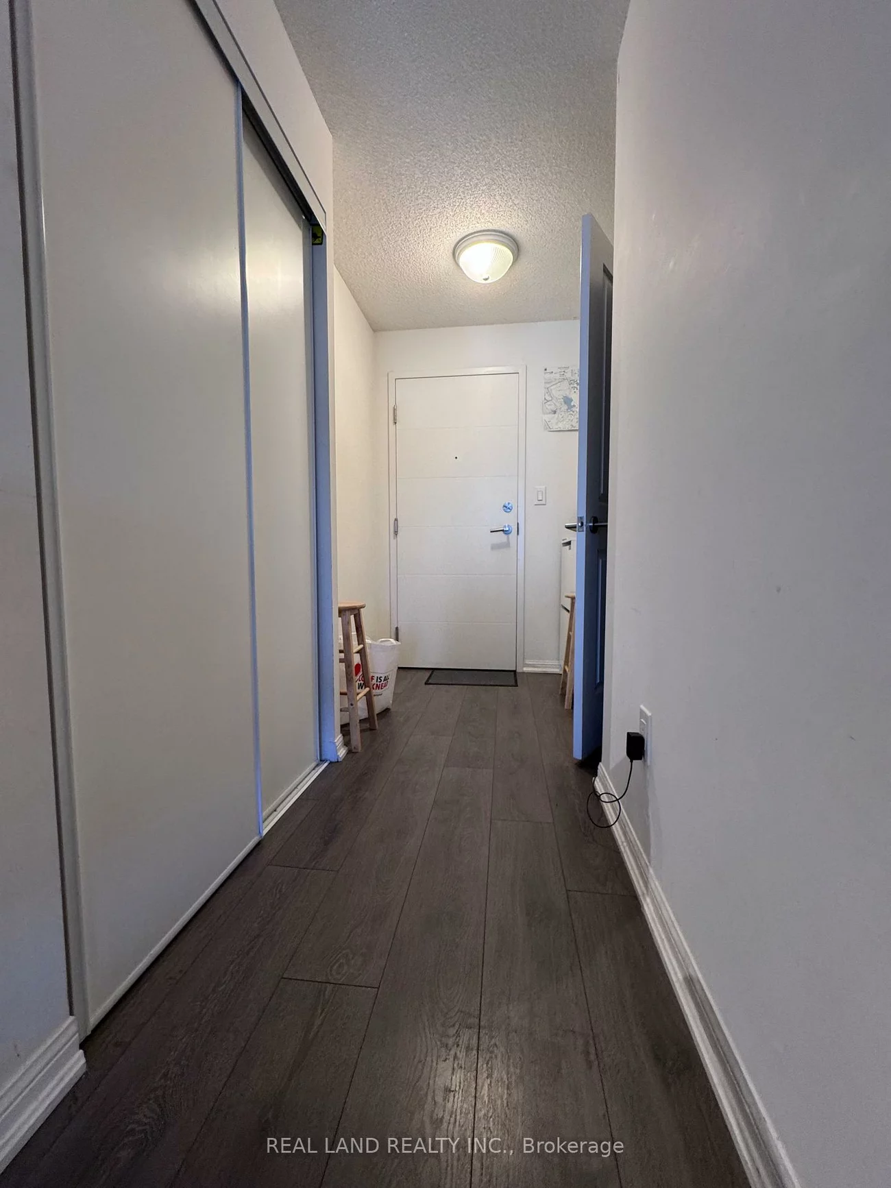 400, Adelaide, Moss Park, Toronto