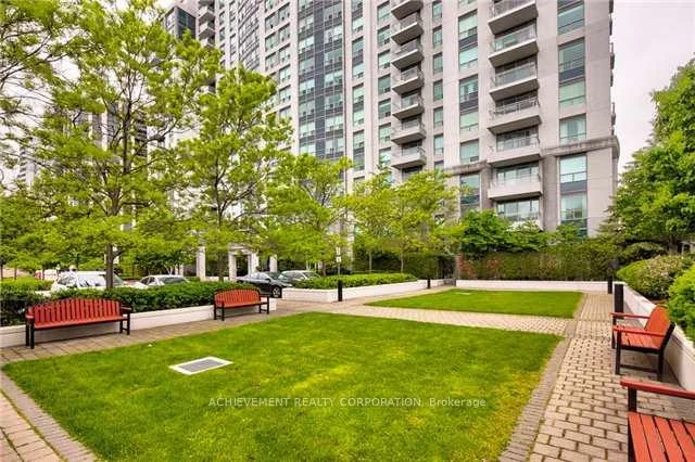 188, Doris, Willowdale East, Toronto