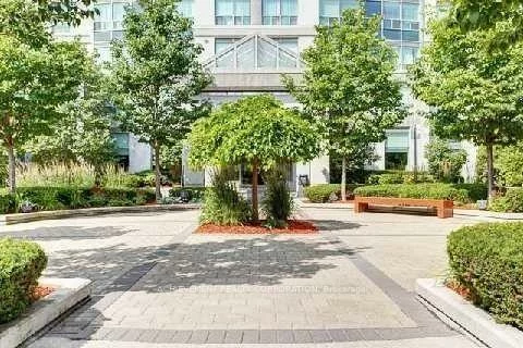 188, Doris, Willowdale East, Toronto