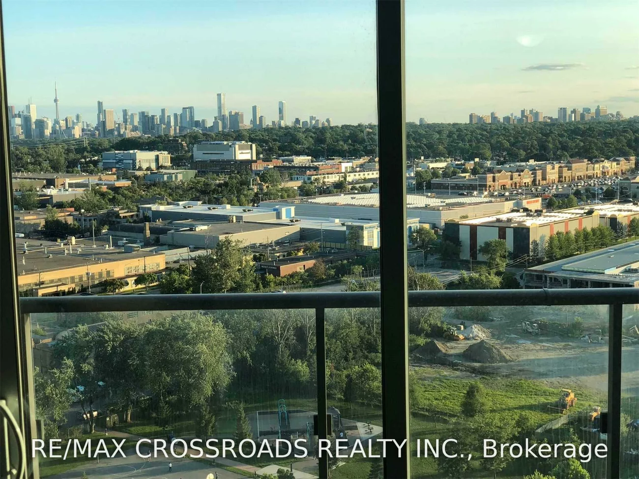 160, Vanderhoof, Thorncliffe Park, Toronto