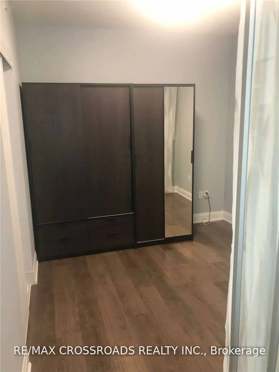 160, Vanderhoof, Thorncliffe Park, Toronto