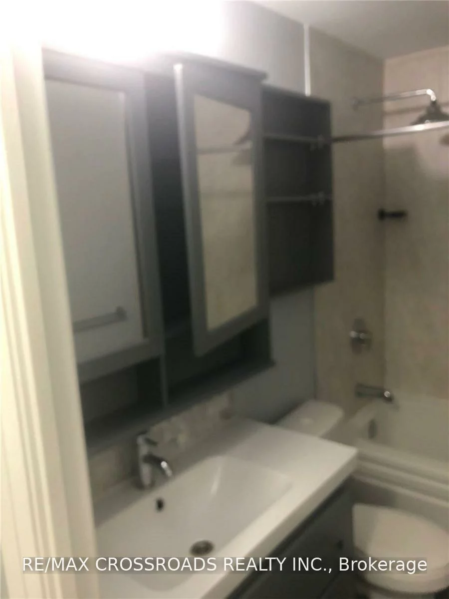 160, Vanderhoof, Thorncliffe Park, Toronto