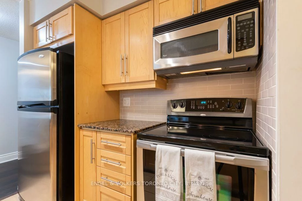 20, Blue Jays, Waterfront Communities C1, Toronto