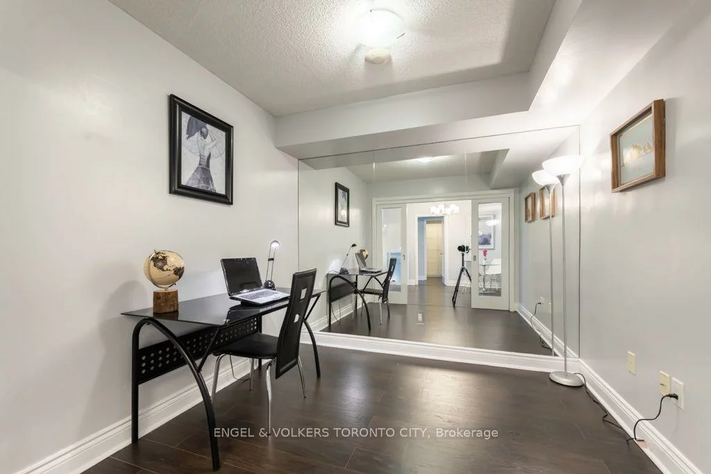 20, Blue Jays, Waterfront Communities C1, Toronto
