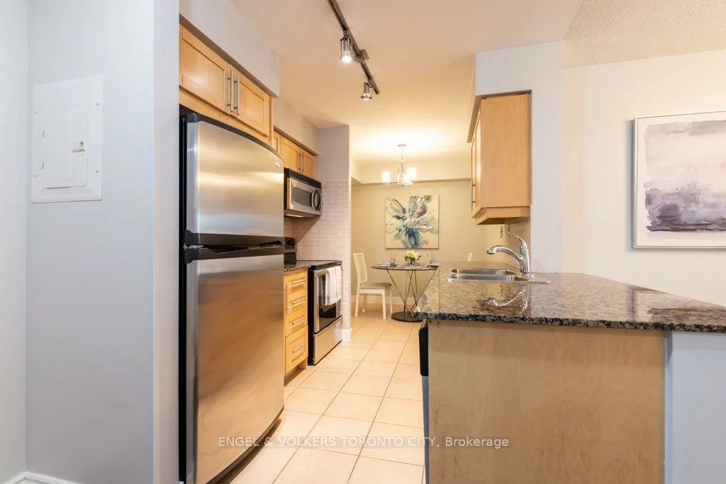 20, Blue Jays, Waterfront Communities C1, Toronto