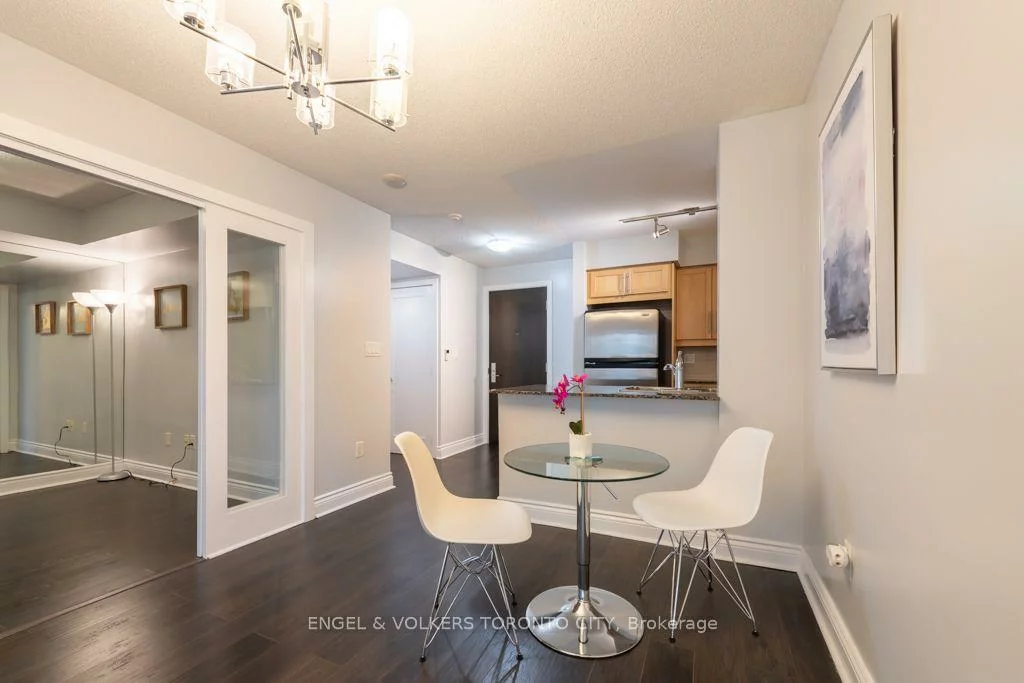 20, Blue Jays, Waterfront Communities C1, Toronto