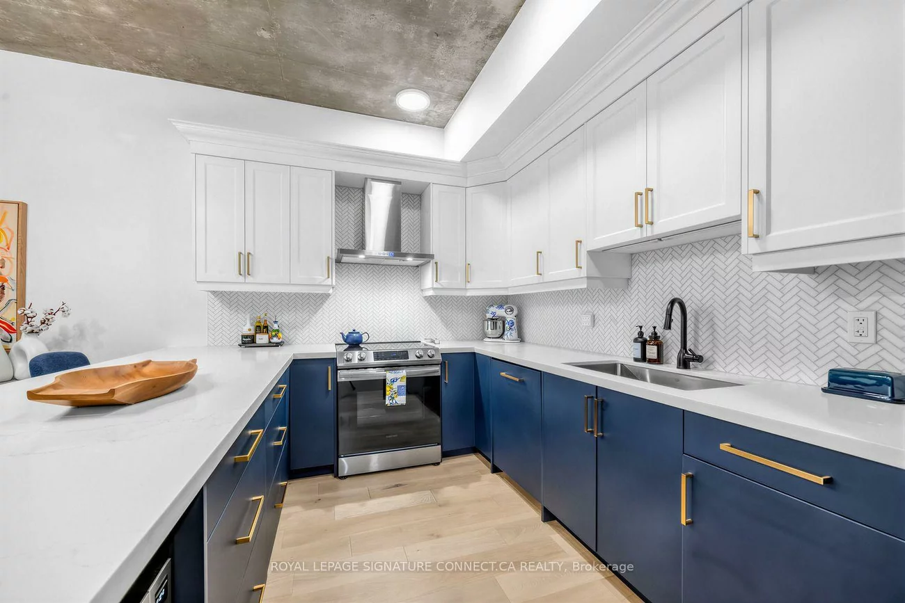 66, Portland, Waterfront Communities C1, Toronto