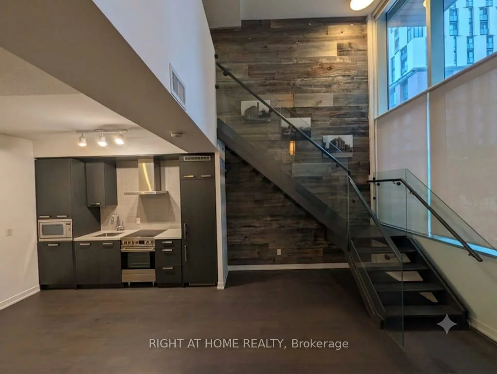 455, Front, Waterfront Communities C8, Toronto