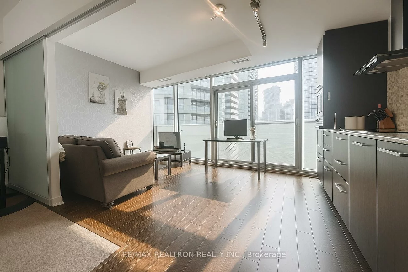 12, York, Waterfront Communities C1, Toronto