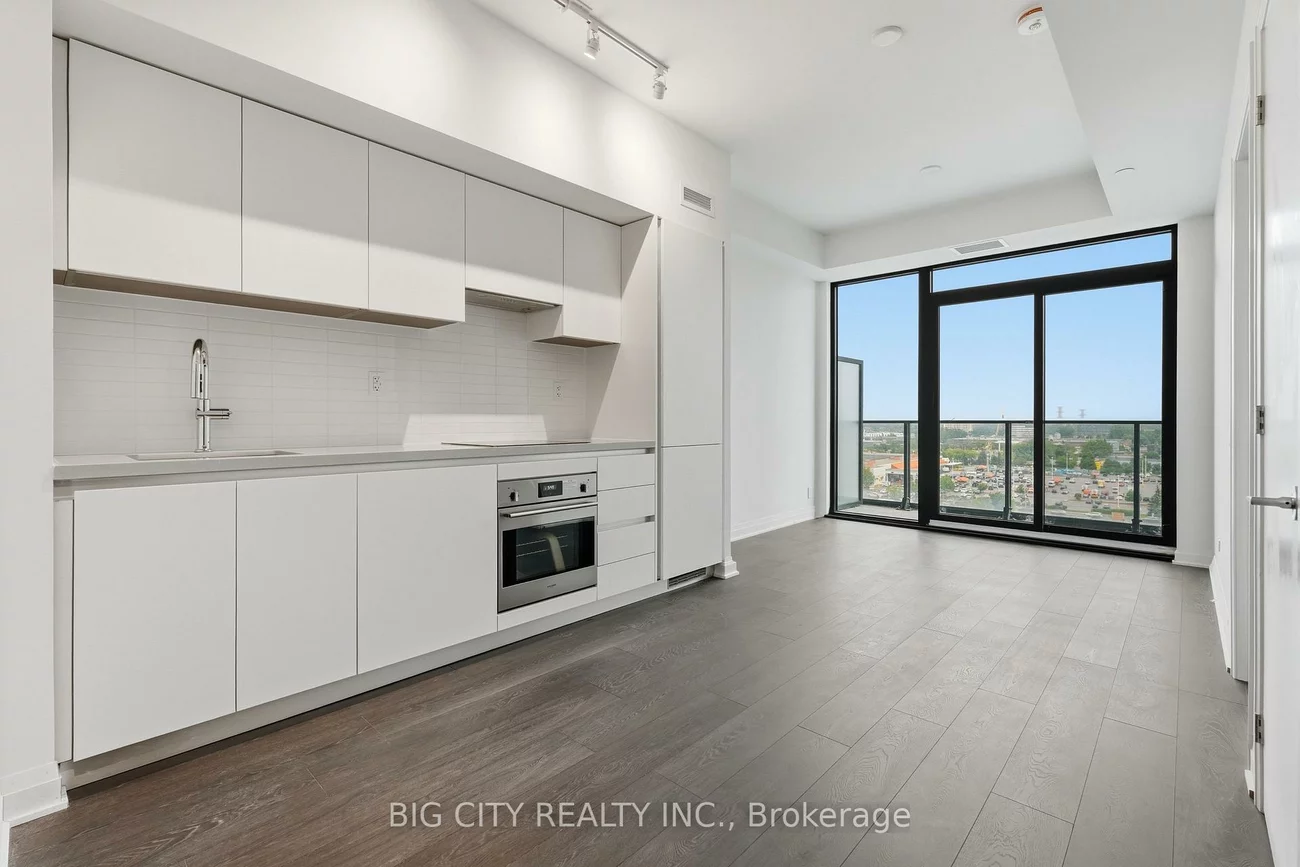 25, Frederick Todd, Thorncliffe Park, Toronto