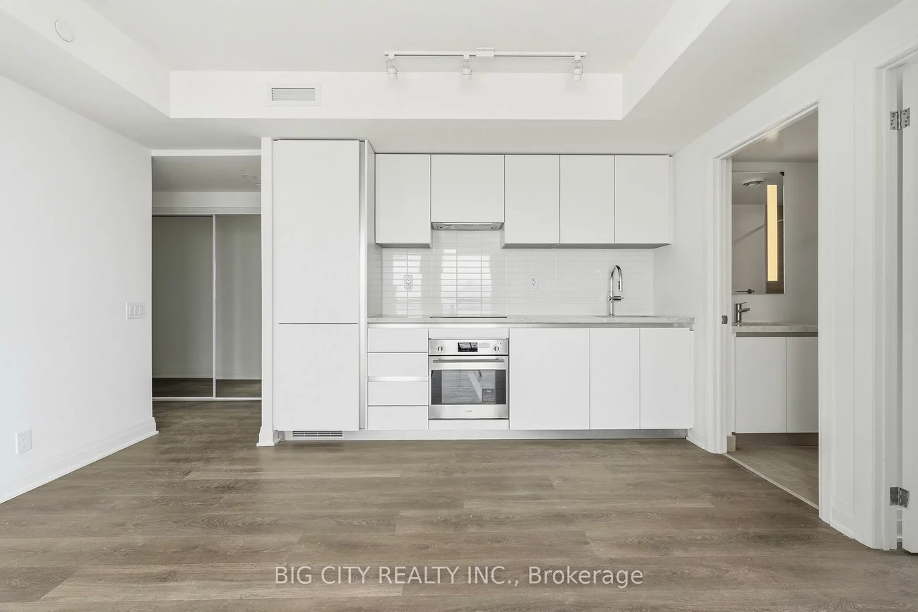 25, Frederick Todd, Thorncliffe Park, Toronto