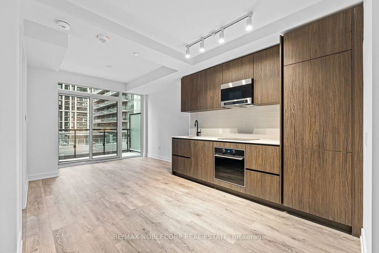117, Broadway, Mount Pleasant West, Toronto