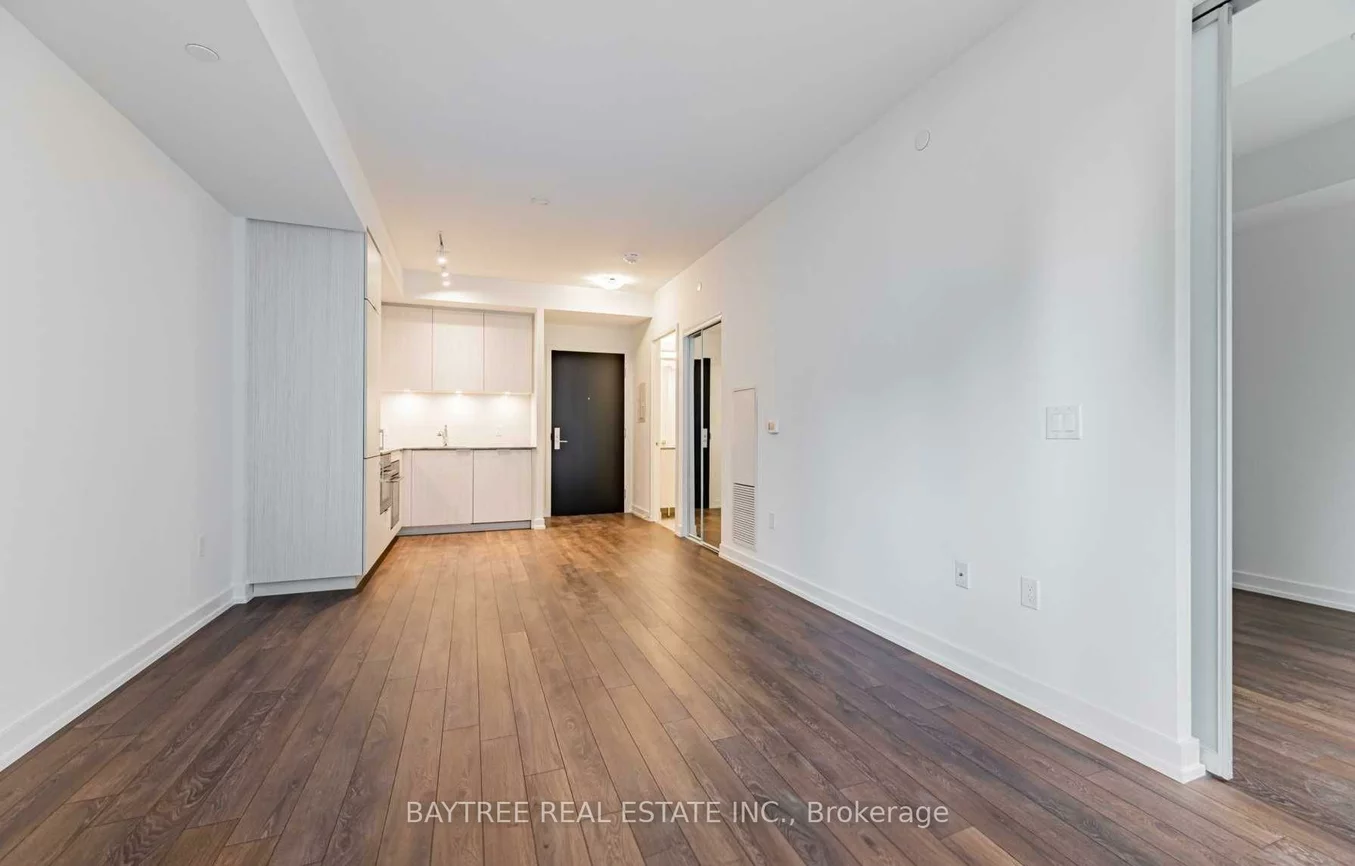 158, Front, Moss Park, Toronto