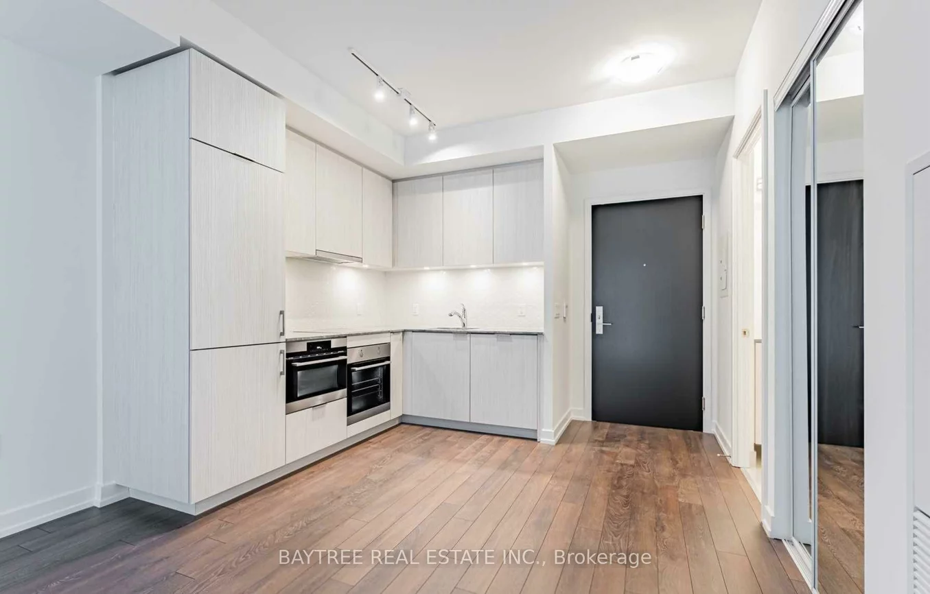 158, Front, Moss Park, Toronto