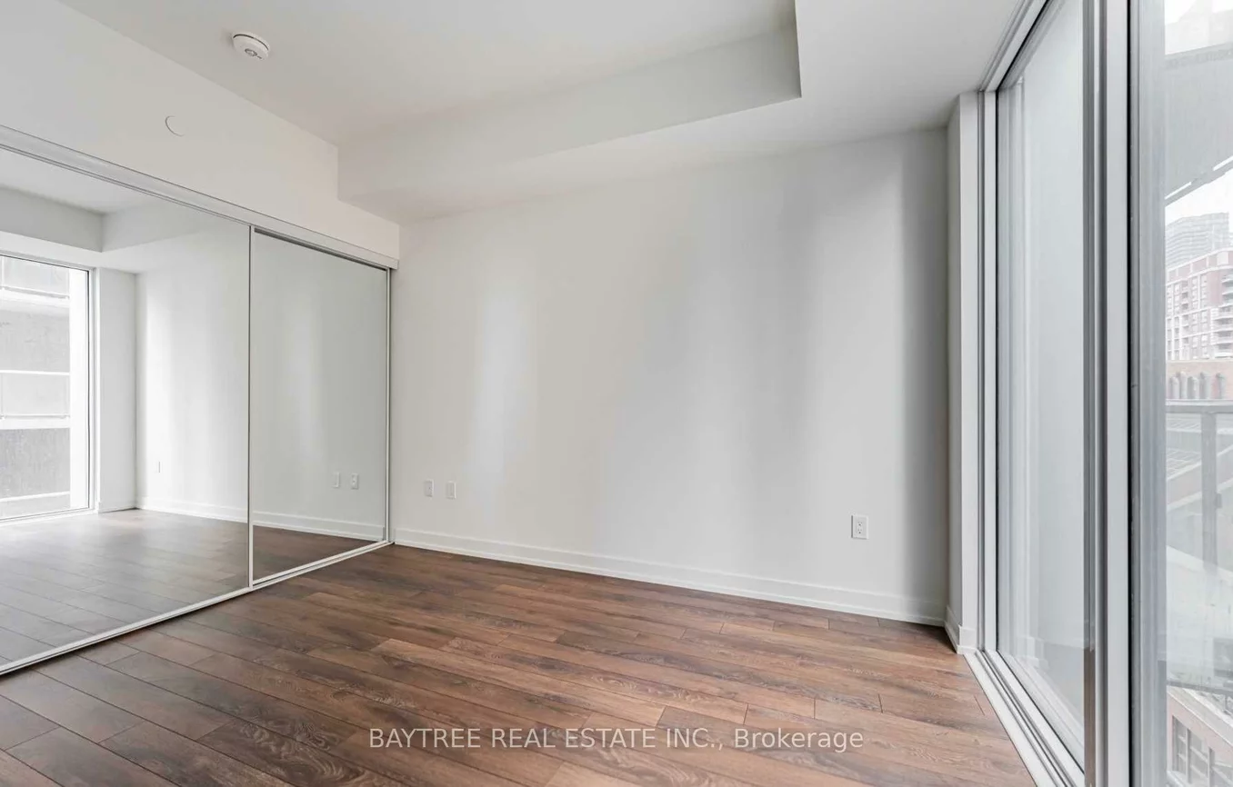 158, Front, Moss Park, Toronto