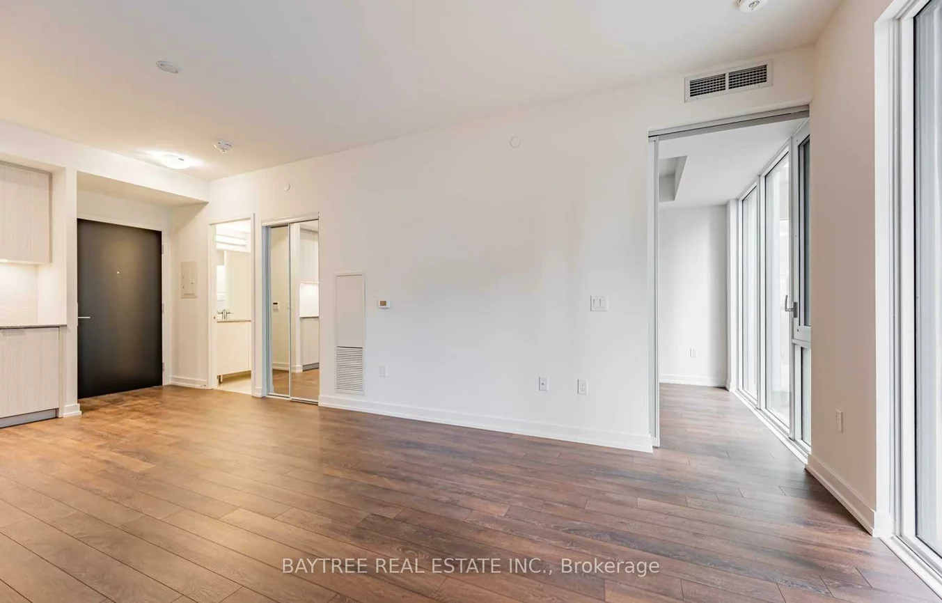 158, Front, Moss Park, Toronto