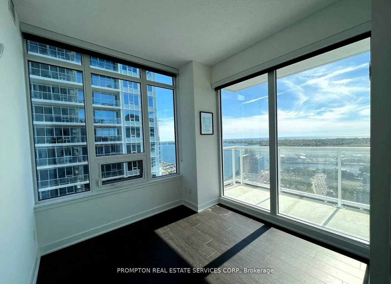 19, Bathurst, Waterfront Communities C1, Toronto