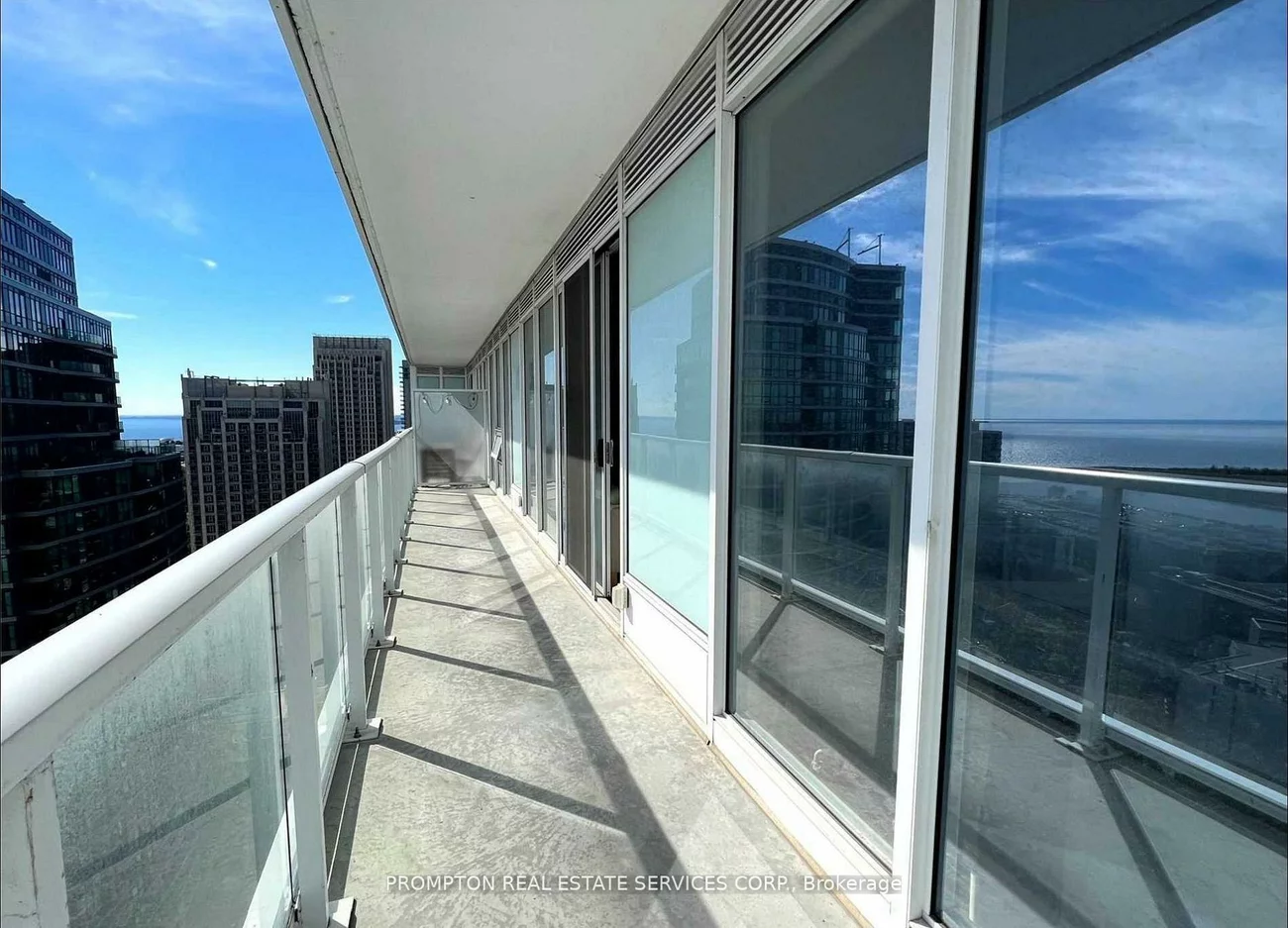 19, Bathurst, Waterfront Communities C1, Toronto