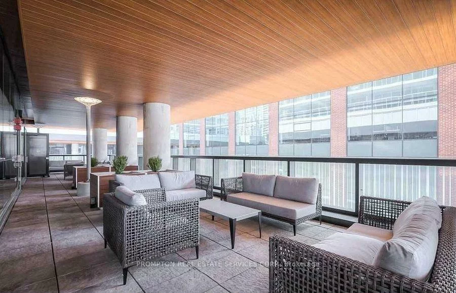 19, Bathurst, Waterfront Communities C1, Toronto