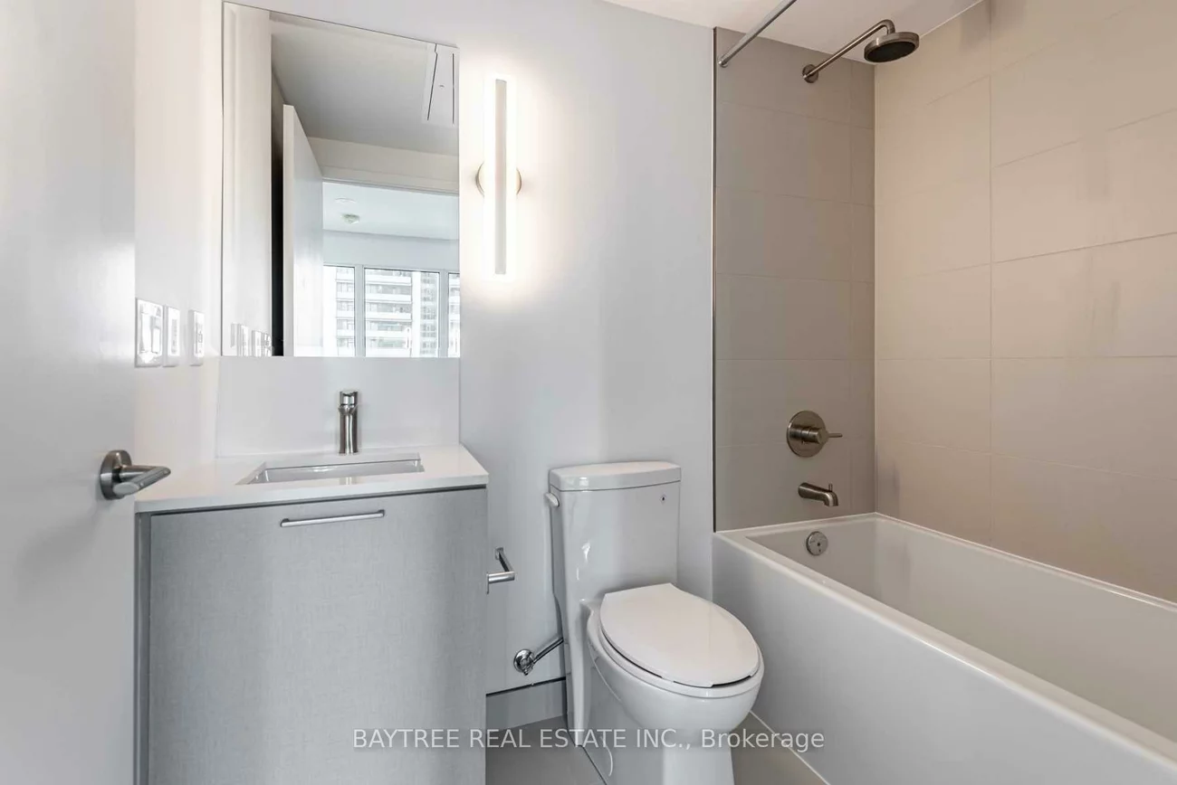 19, Western Battery, Niagara, Toronto