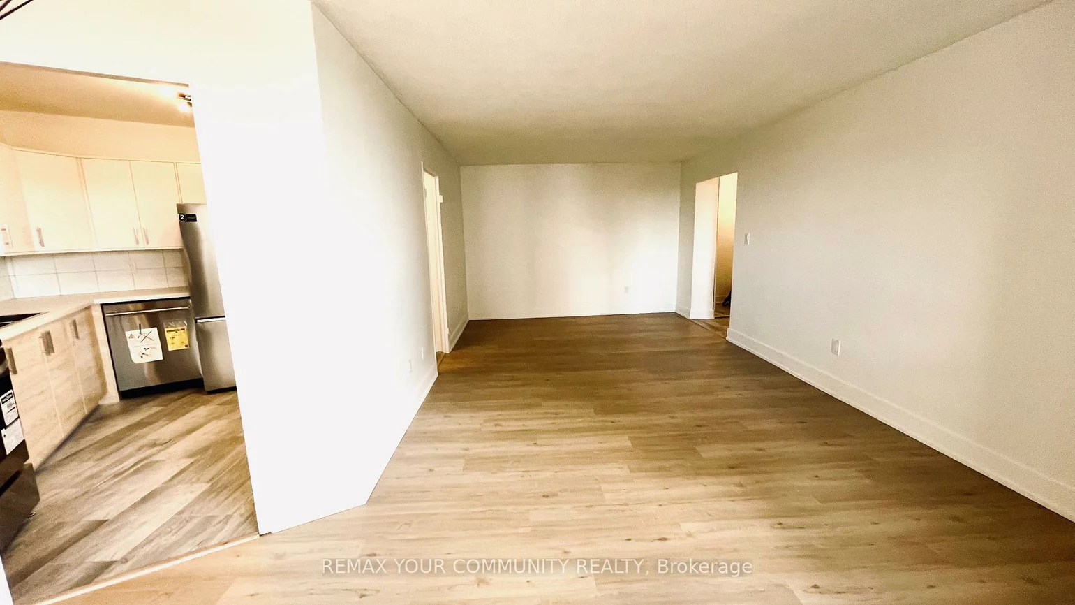 10, Edgecliff, Flemingdon Park, Toronto