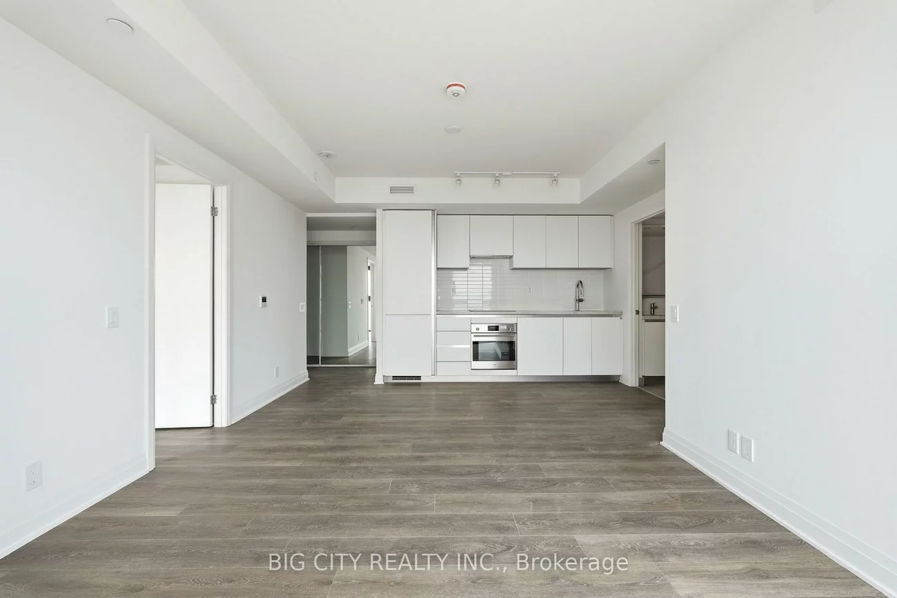 25, Frederick Todd, Thorncliffe Park, Toronto