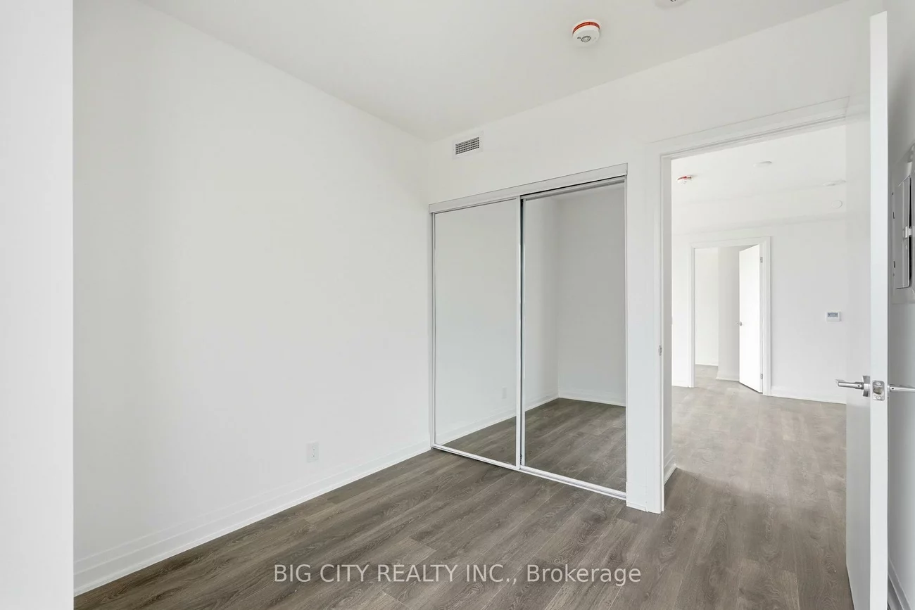 25, Frederick Todd, Thorncliffe Park, Toronto