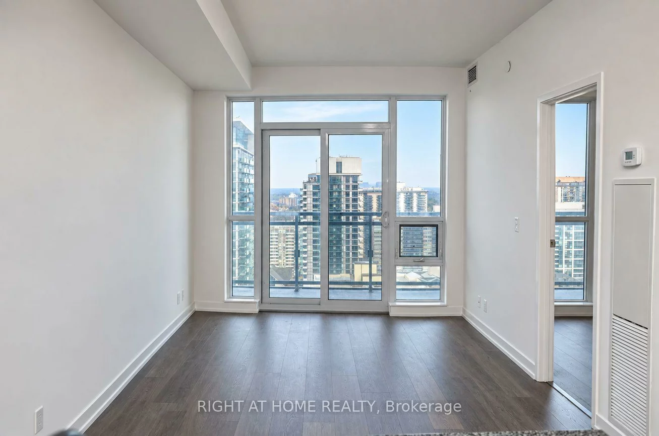 89, Dunfield, Mount Pleasant West, Toronto