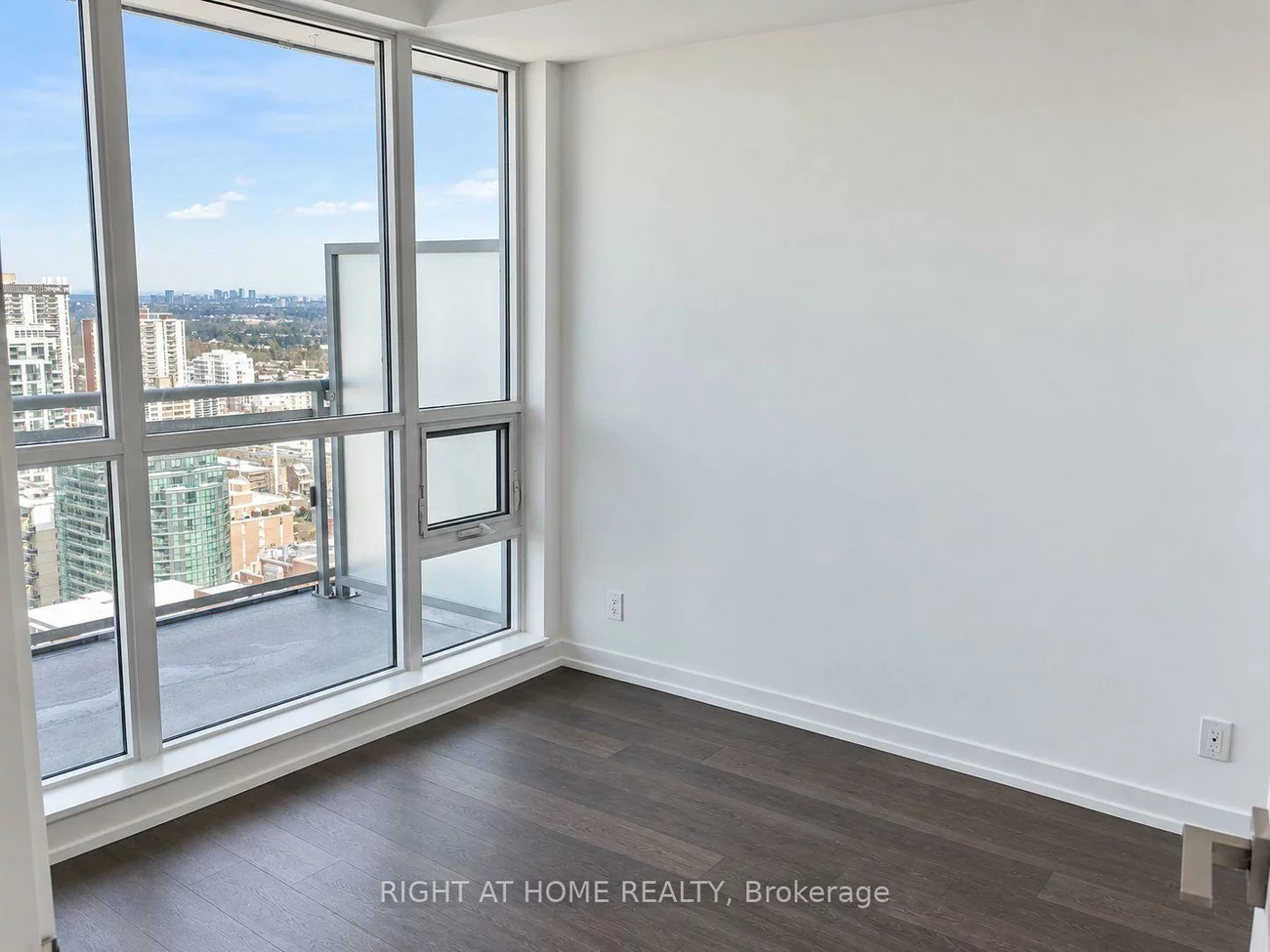 89, Dunfield, Mount Pleasant West, Toronto