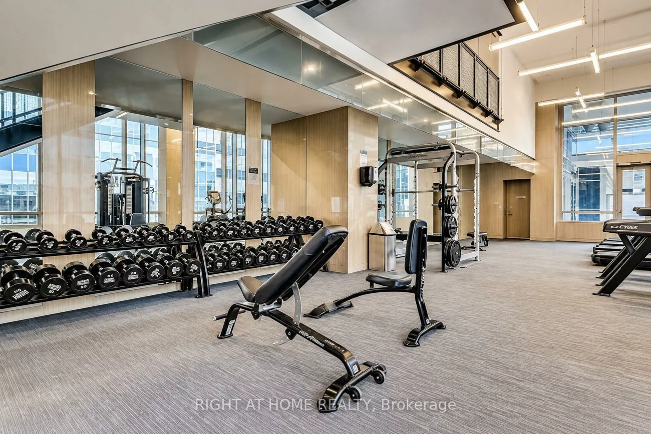 89, Dunfield, Mount Pleasant West, Toronto