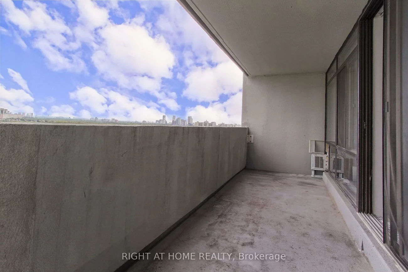 3300, Don Mills, Don Valley Village, Toronto