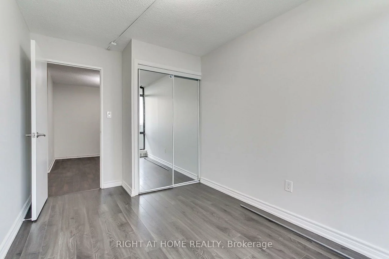 3300, Don Mills, Don Valley Village, Toronto