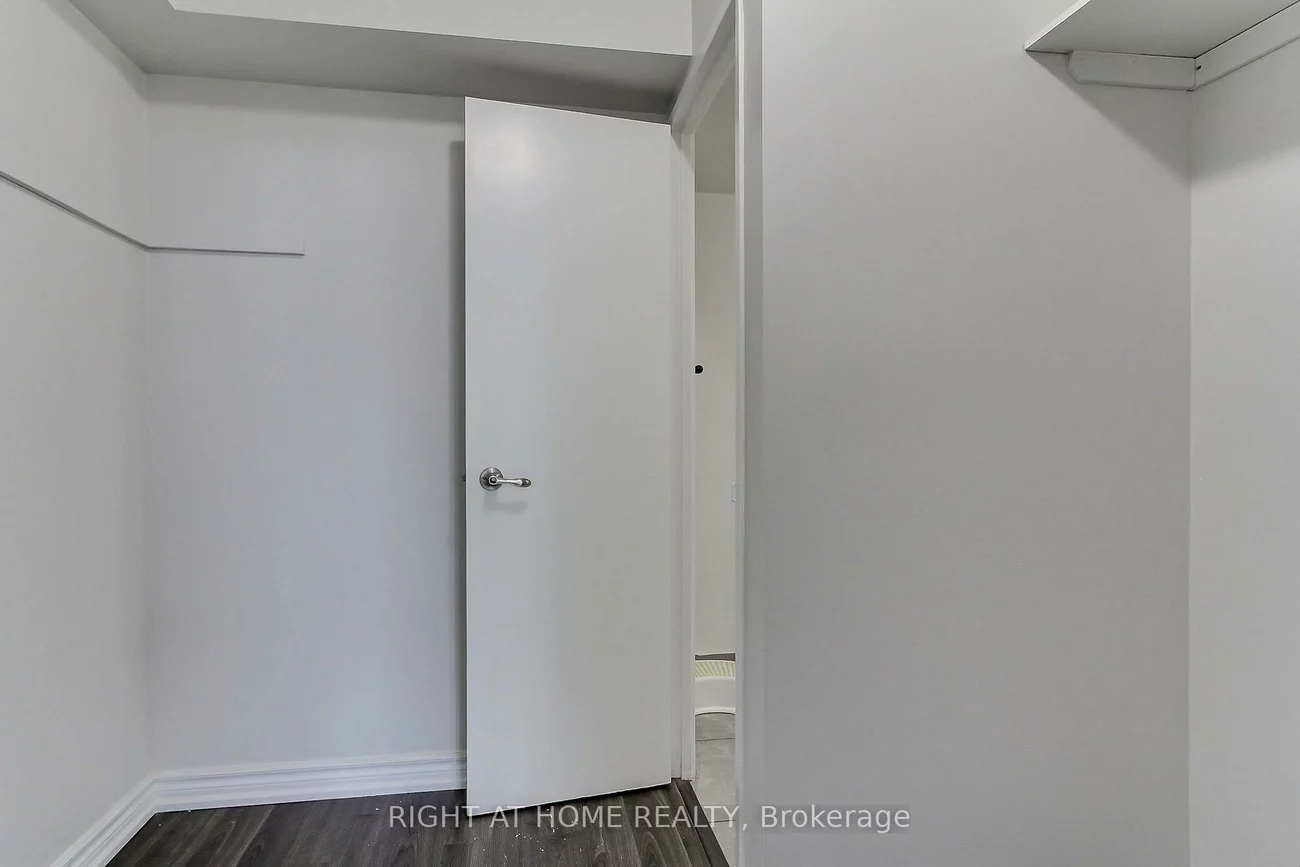 3300, Don Mills, Don Valley Village, Toronto