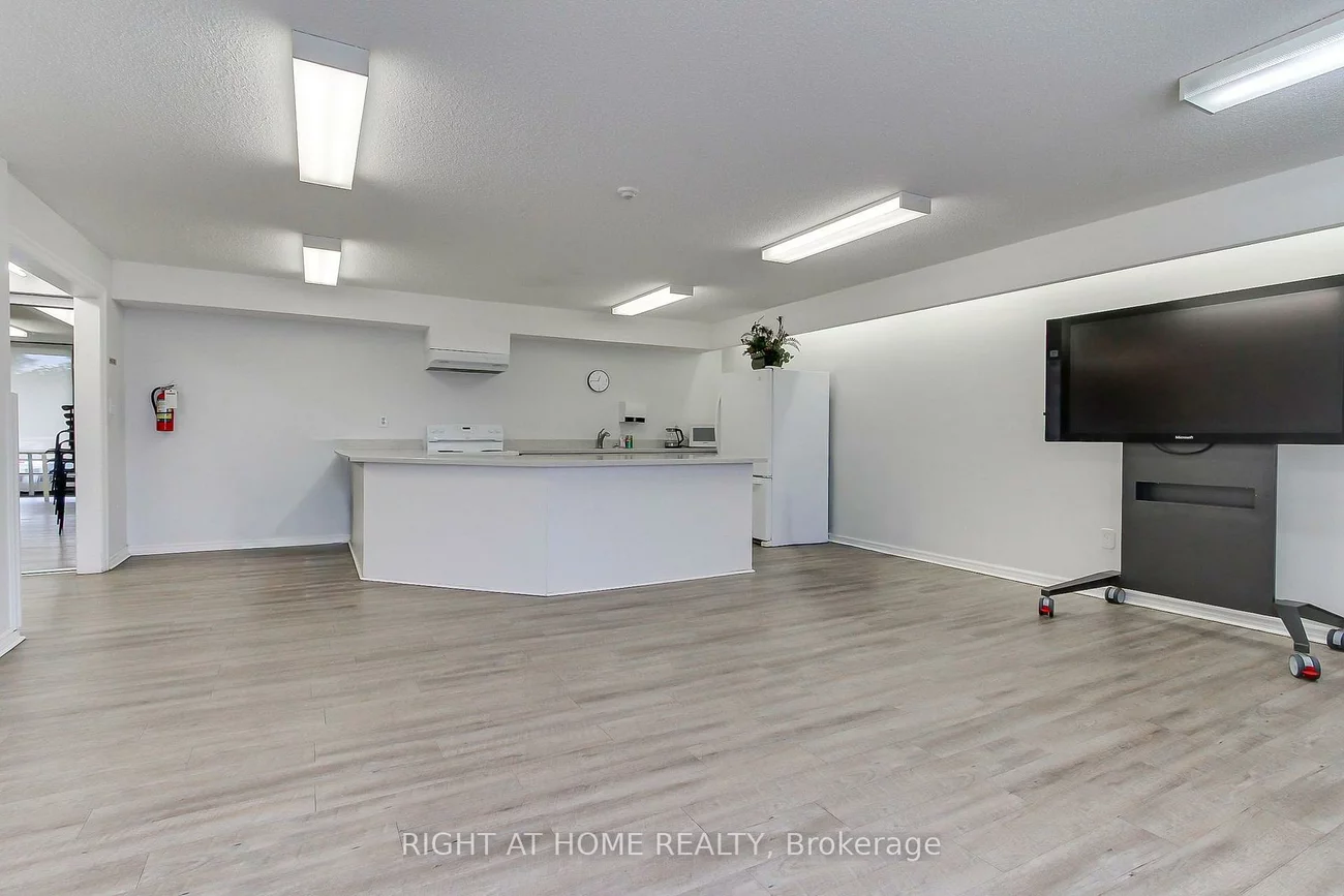 3300, Don Mills, Don Valley Village, Toronto