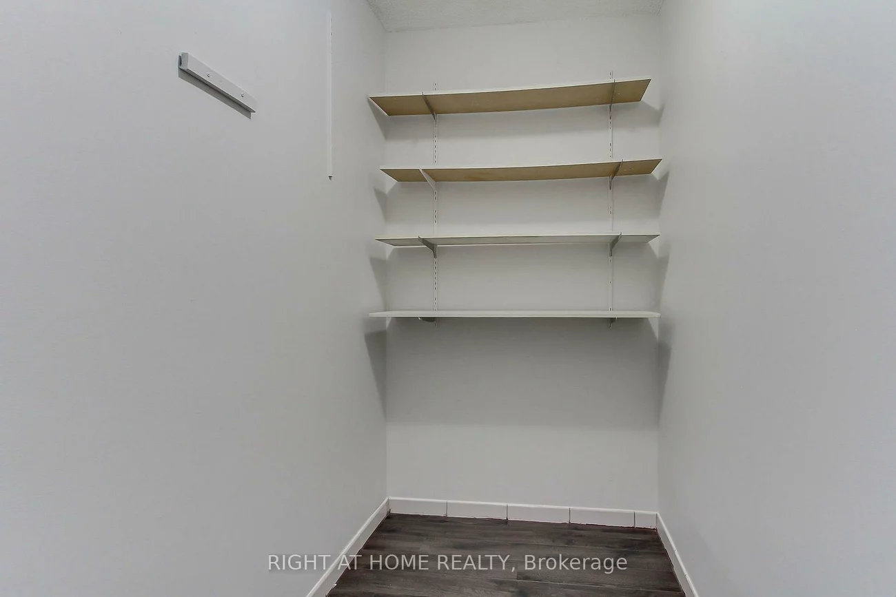 3300, Don Mills, Don Valley Village, Toronto