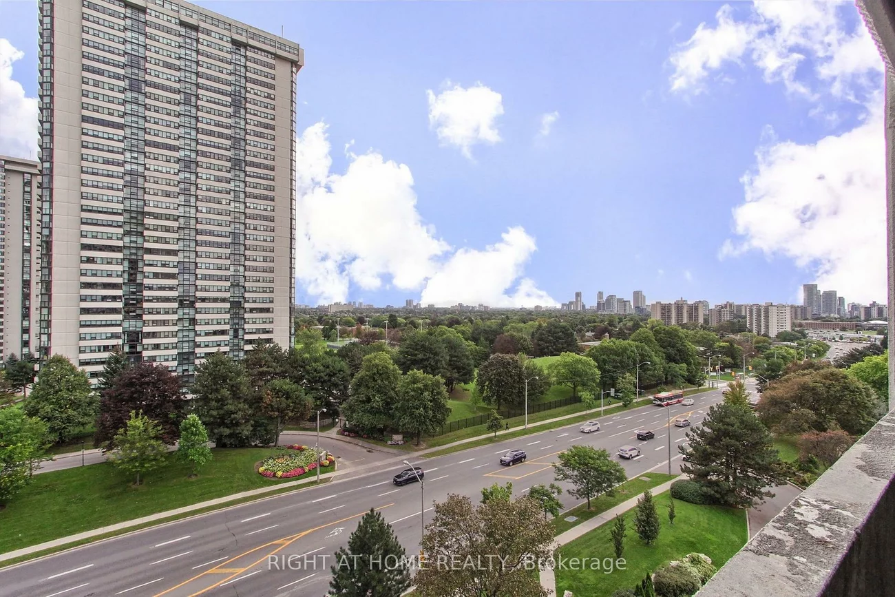 3300, Don Mills, Don Valley Village, Toronto